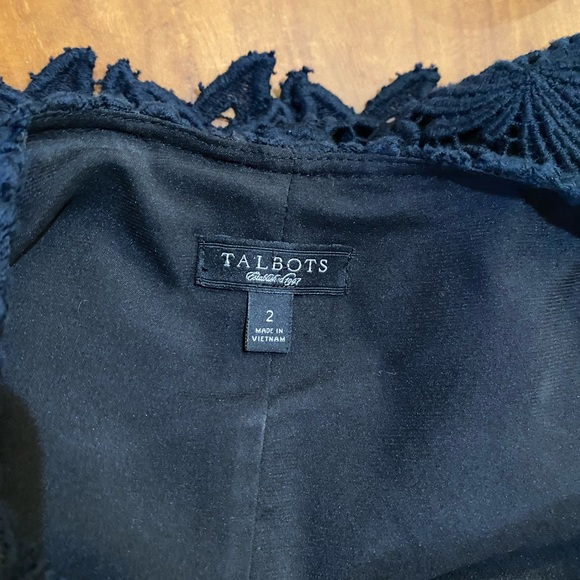 EUC Beautiful Talbots Crochet Lace Navy Top - Picture 5 of 7